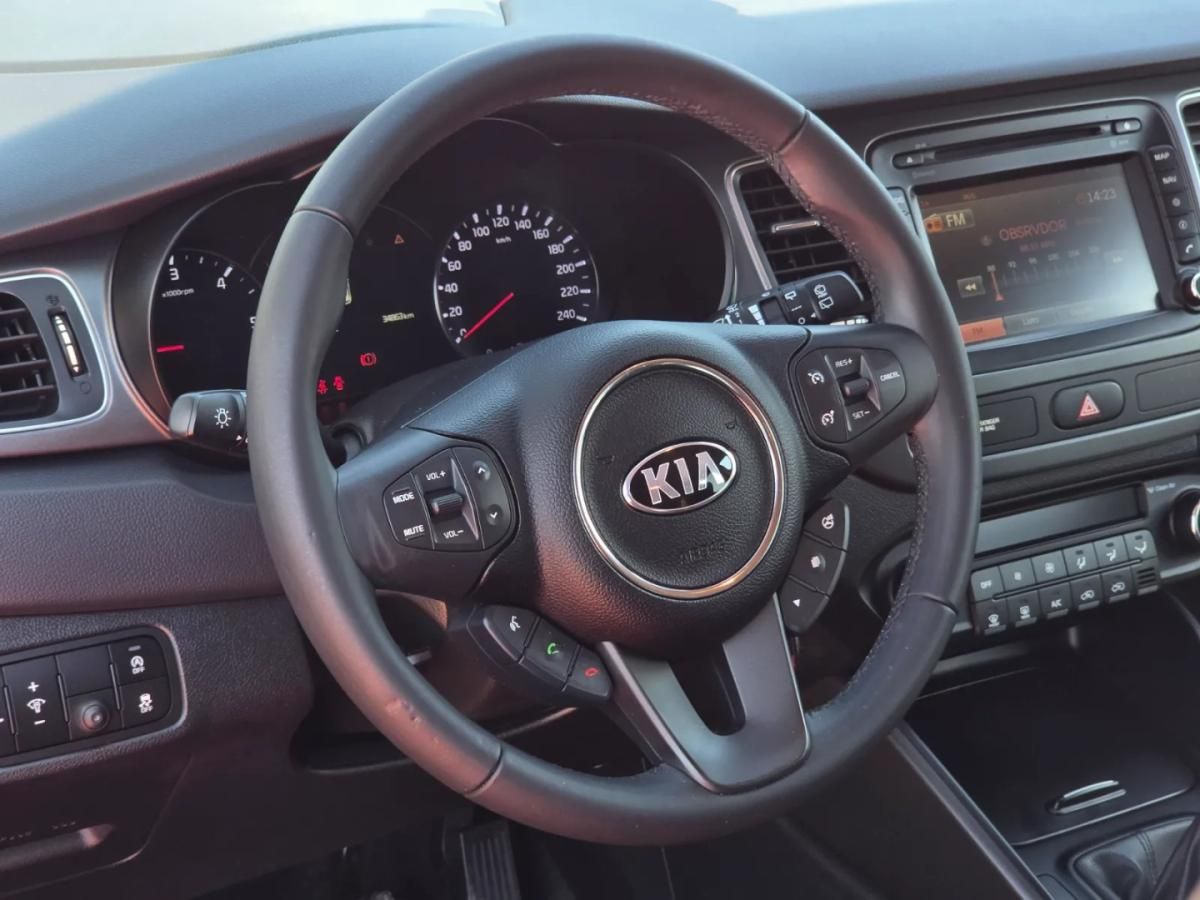 kia-carens-2015-diesel-1685cc