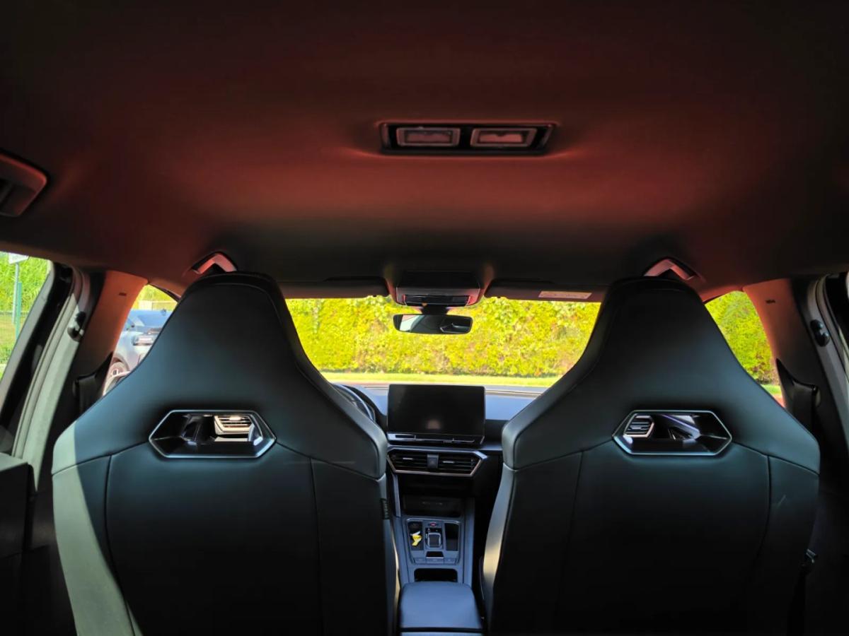 cupra-leon-sportstourer-2024-hibrido-1395cc