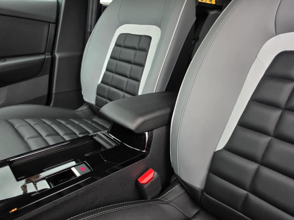 citroen-c4-2025-gasolina-1199cc