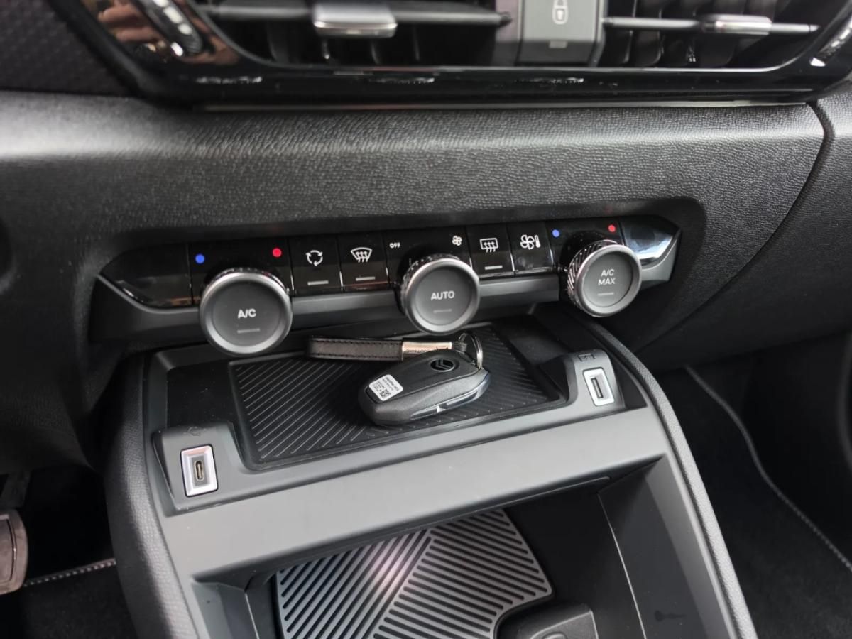 citroen-c4-2025-gasolina-1199cc