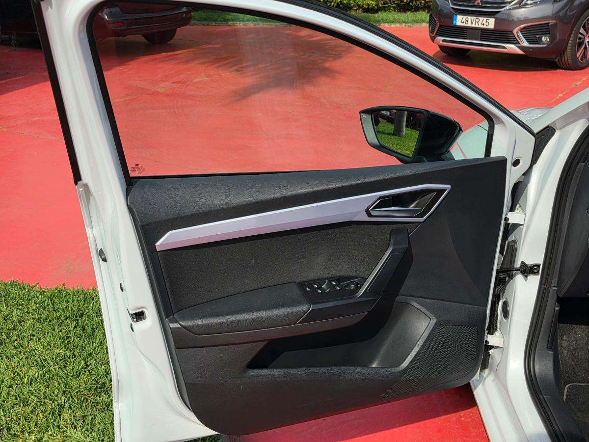 seat-ibiza-2024-gasolina-999cc