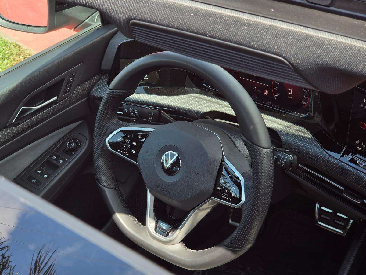 volkswagen-golf-2022-diesel-1968cc