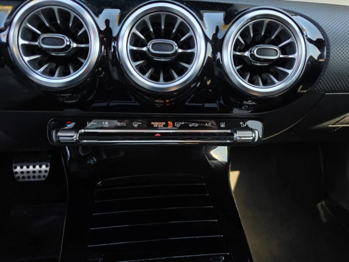 mercedes-benz-classe-a-2022-hibrido-1332cc
