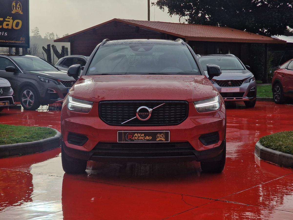 volvo-xc40-2022-hibrido-a-gasolina-1477cc