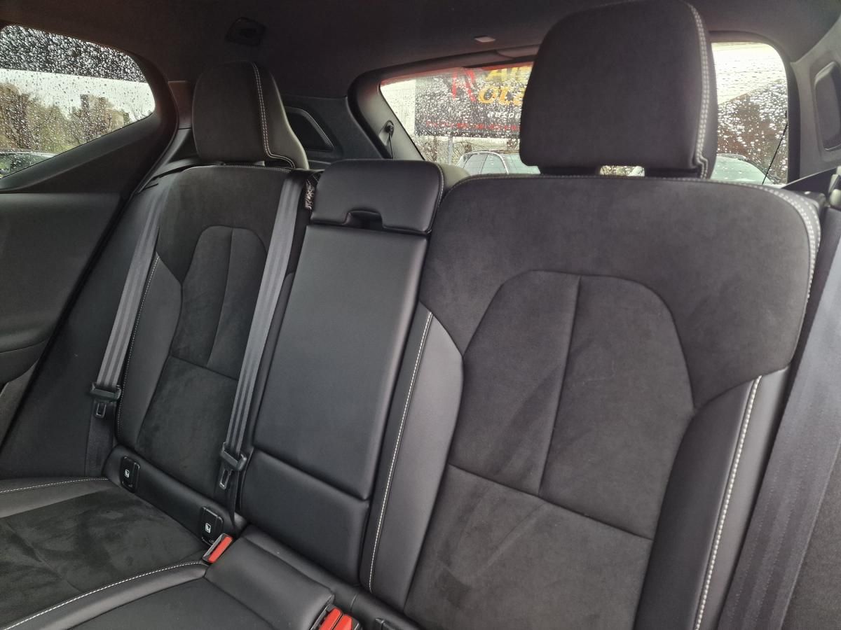 volvo-xc40-2022-hibrido-a-gasolina-1477cc