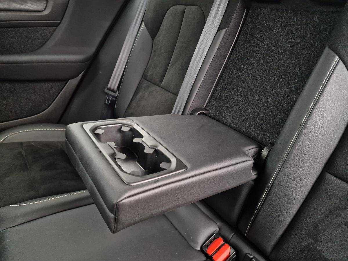 volvo-xc40-2022-hibrido-a-gasolina-1477cc