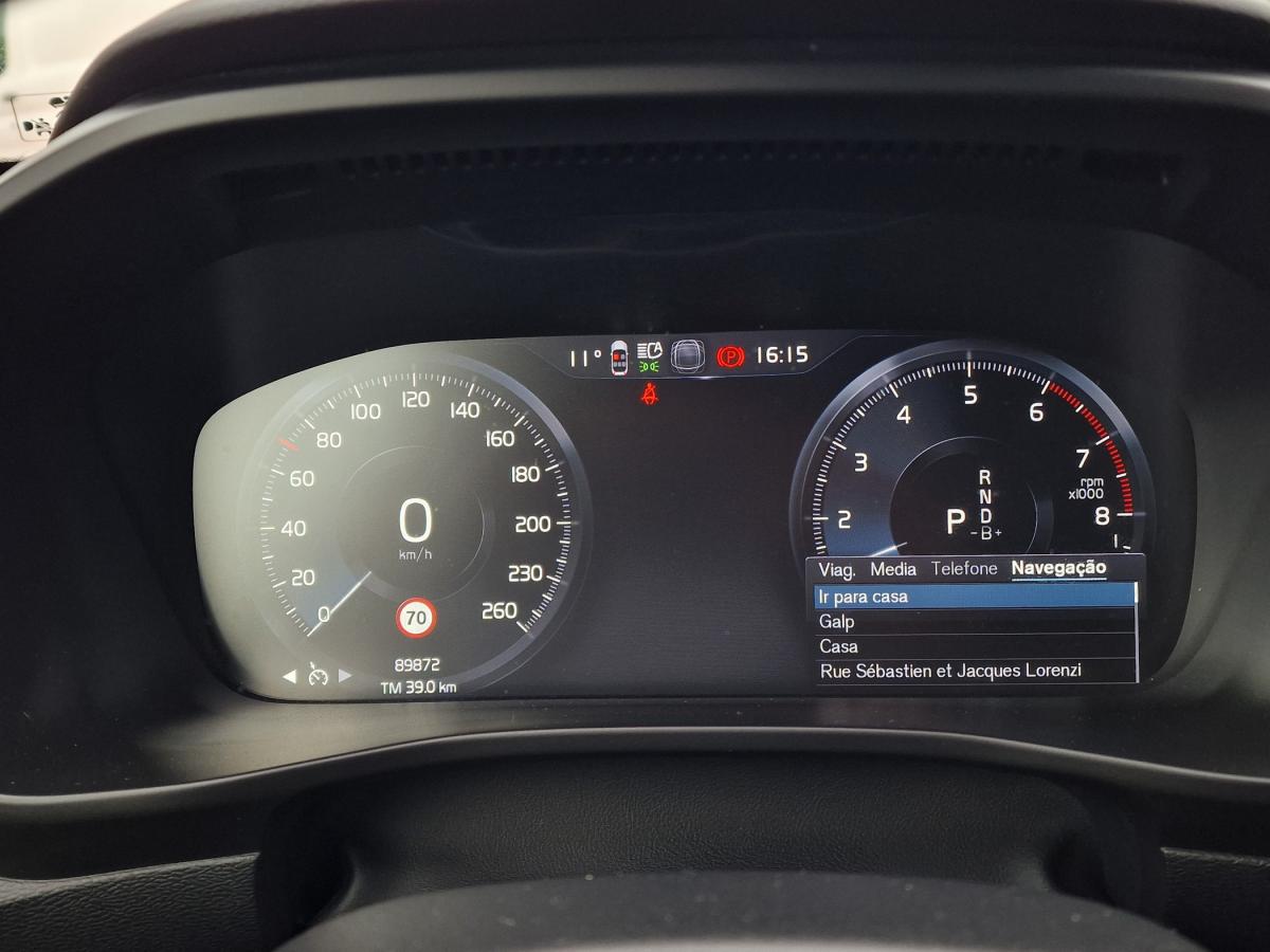 volvo-xc40-2022-hibrido-a-gasolina-1477cc