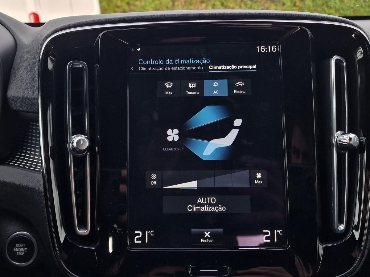 volvo-xc40-2022-hibrido-a-gasolina-1477cc
