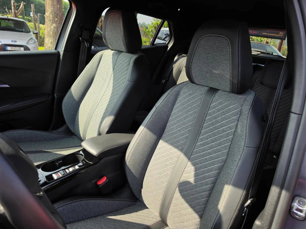 peugeot-2008-2024-gasolina-1199cc