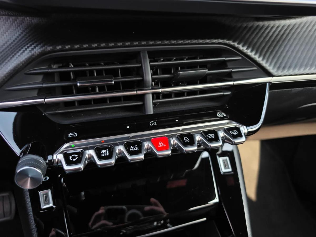 peugeot-2008-2024-gasolina-1199cc