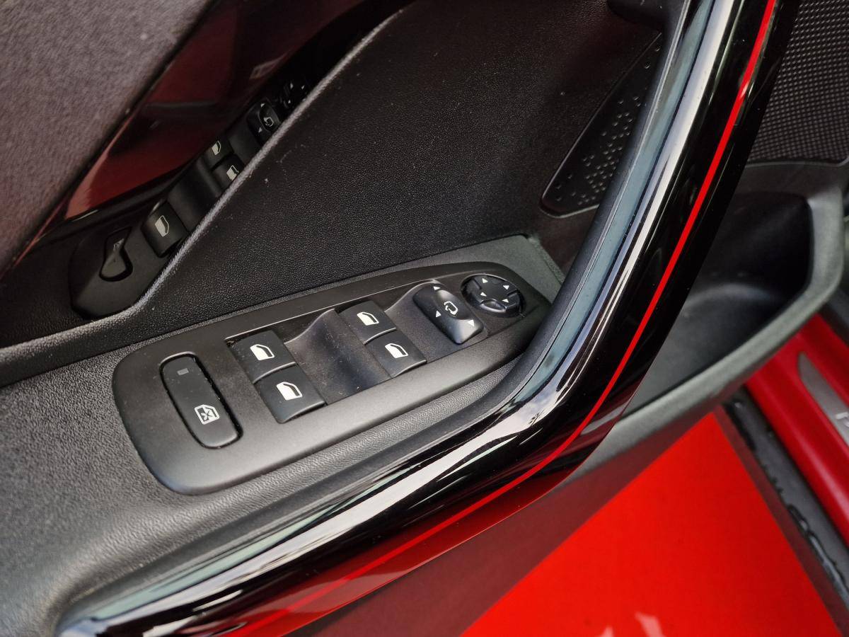 peugeot-2008-2018-gasolina-1199cc