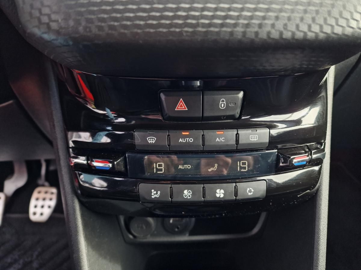 peugeot-2008-2018-gasolina-1199cc