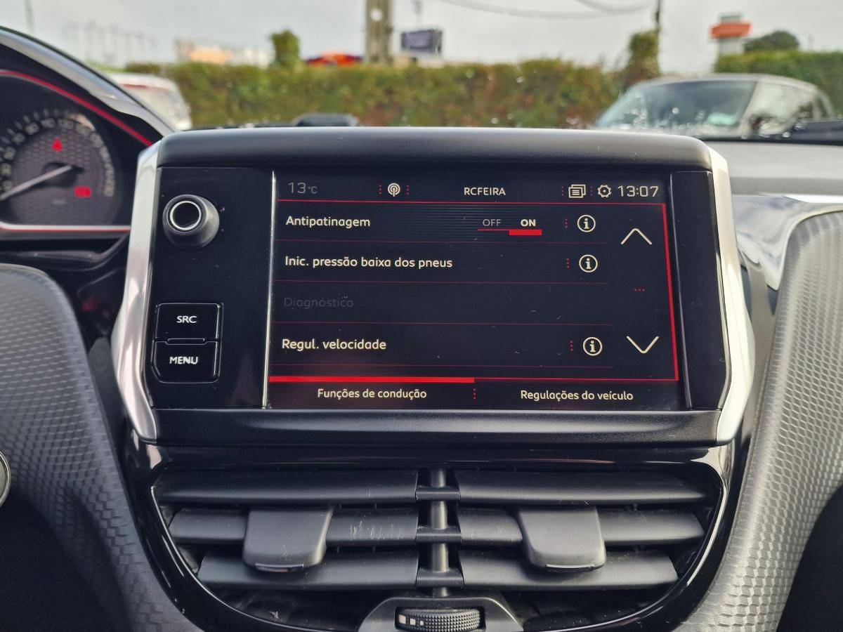 peugeot-2008-2018-gasolina-1199cc