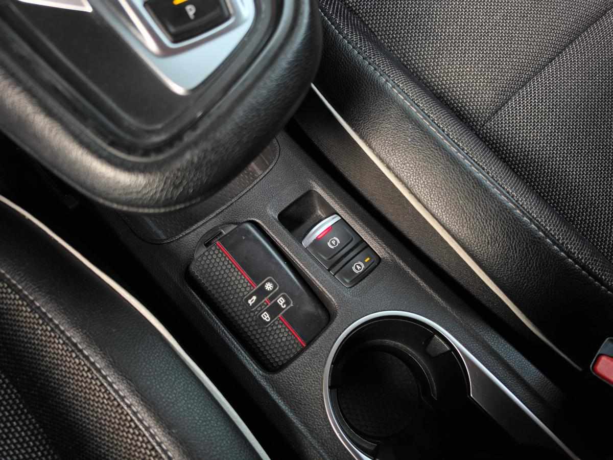 renault-captur-2021-hibrido-a-gasolina-1598cc