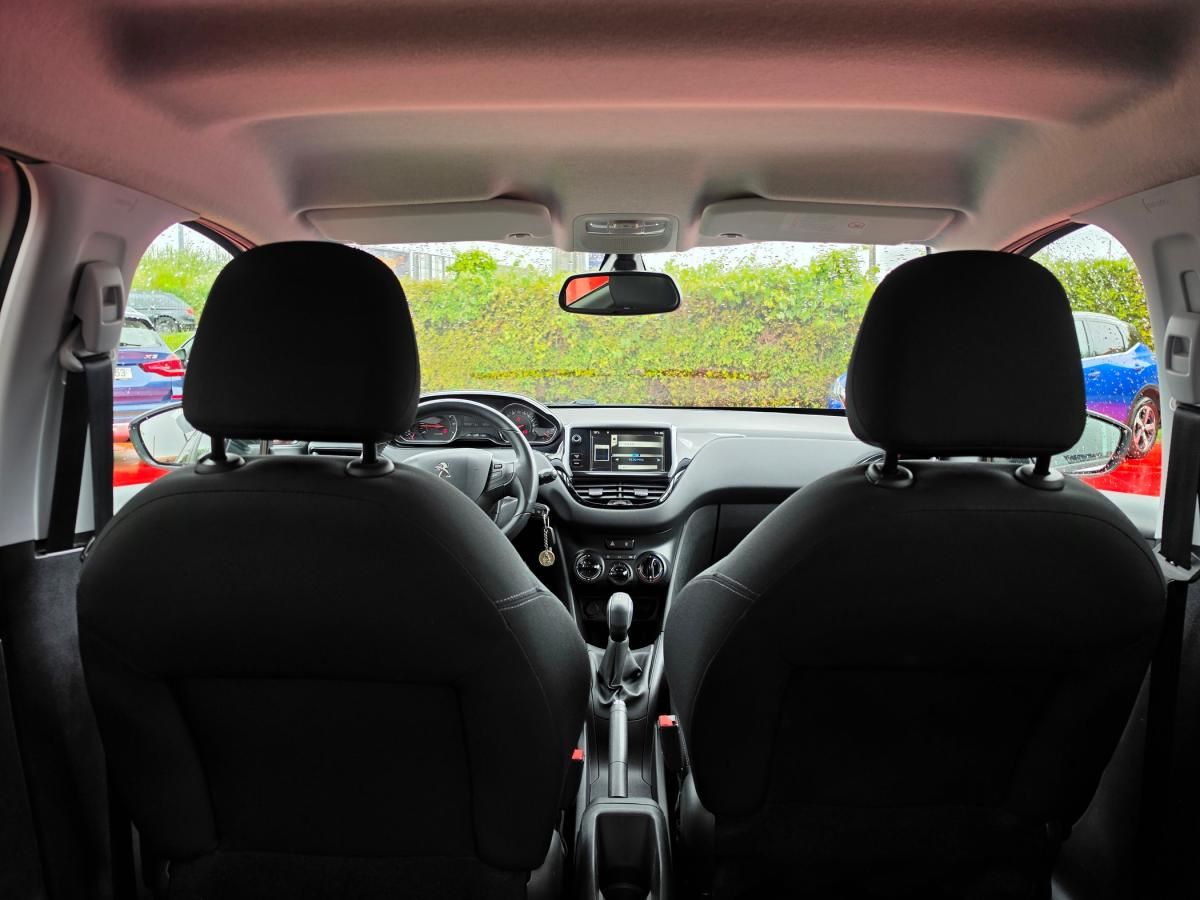 peugeot-208-2014-gasolina-1199cc