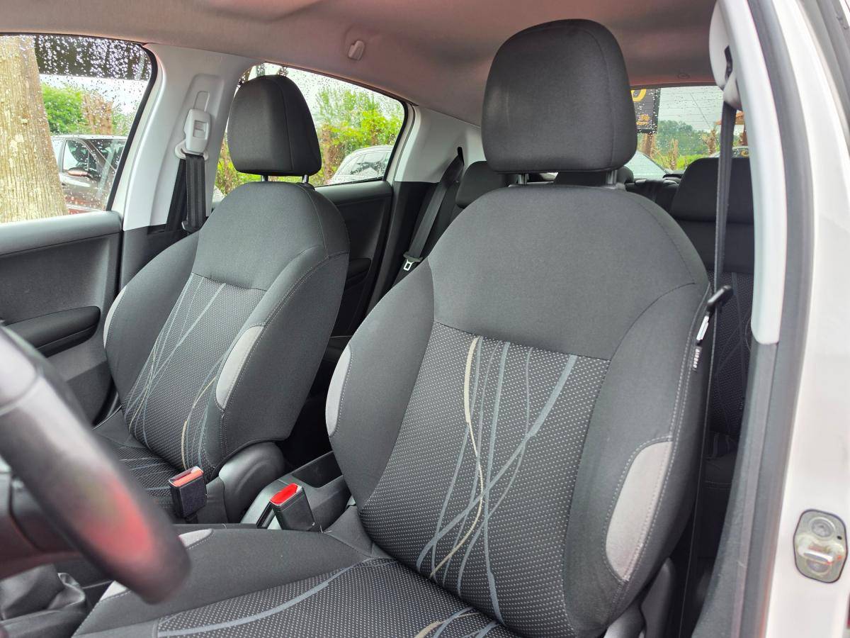 peugeot-208-2014-gasolina-1199cc