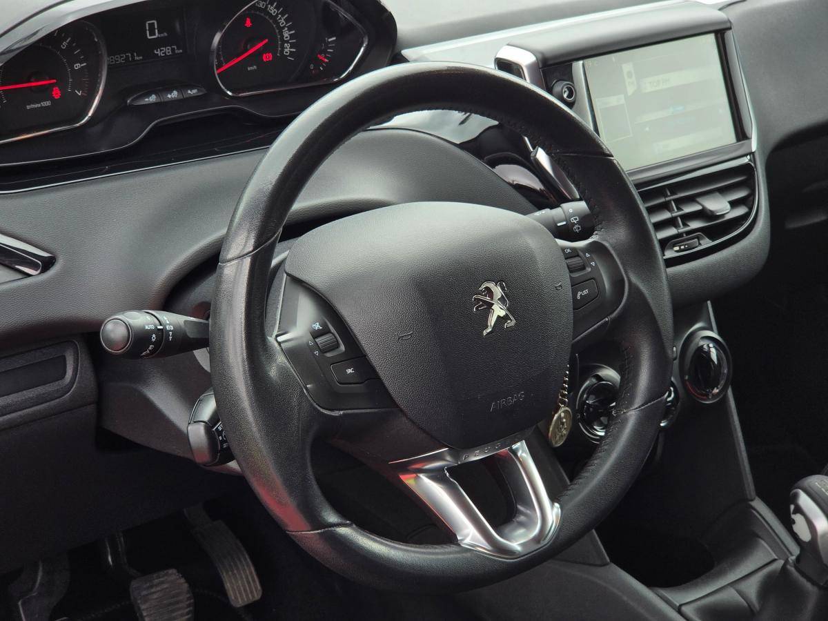 peugeot-208-2014-gasolina-1199cc