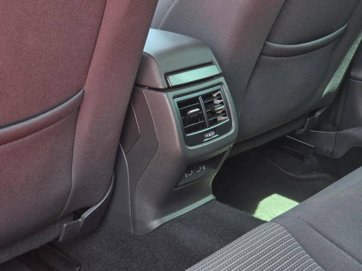 seat-leon-2019-gasolina-999cc