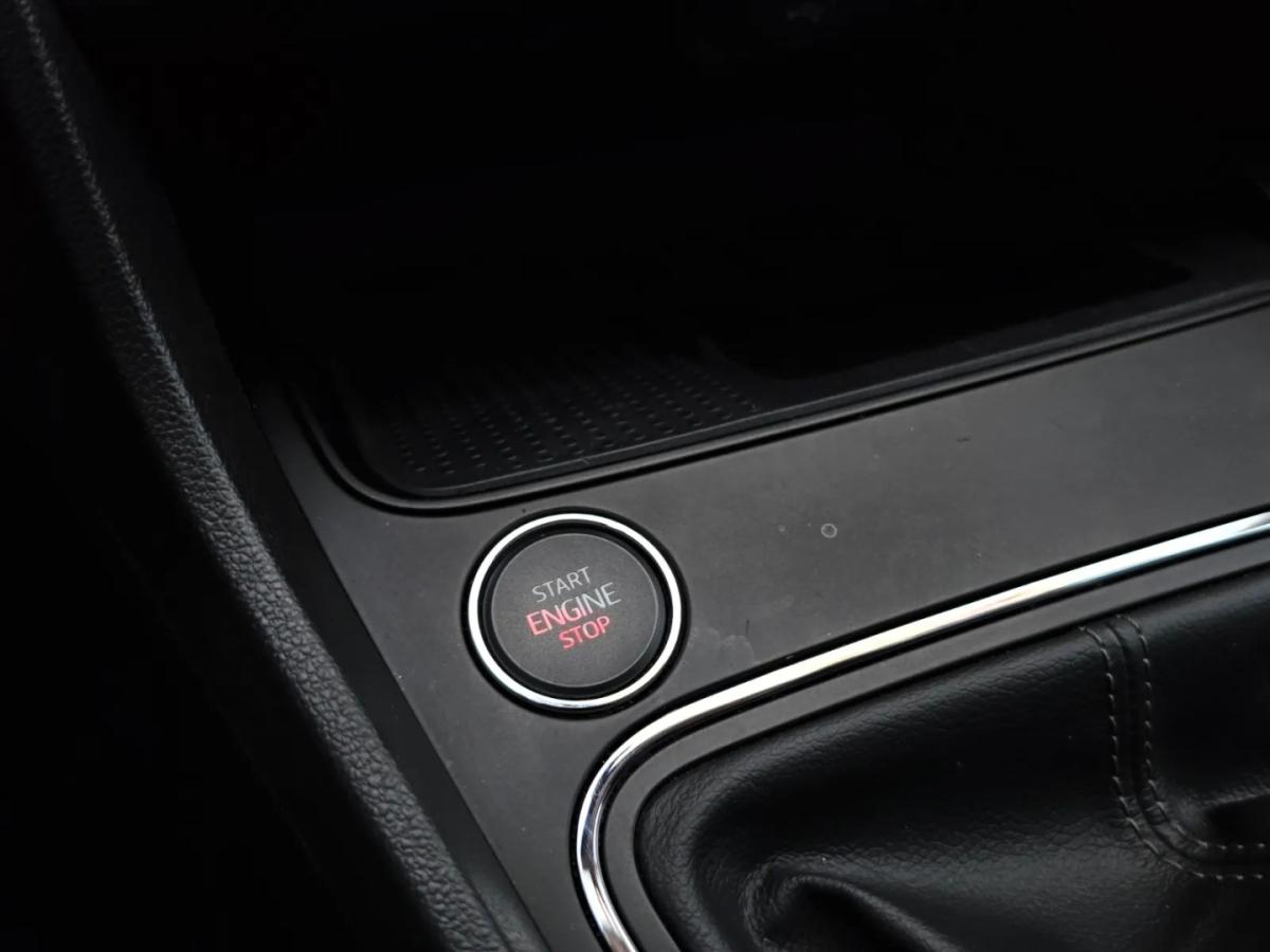 seat-leon-2019-gasolina-999cc