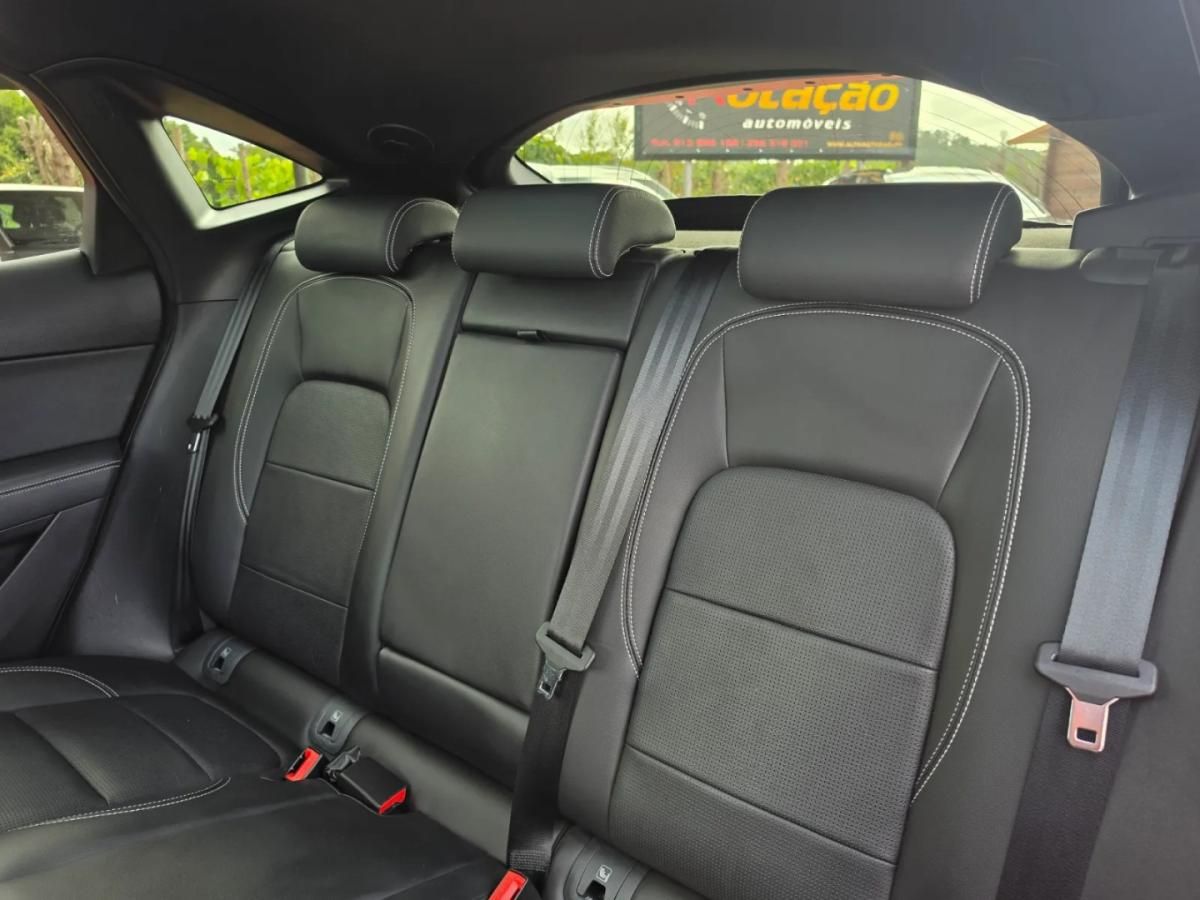 jaguar-e-pace-2023-hibrido-1498cc