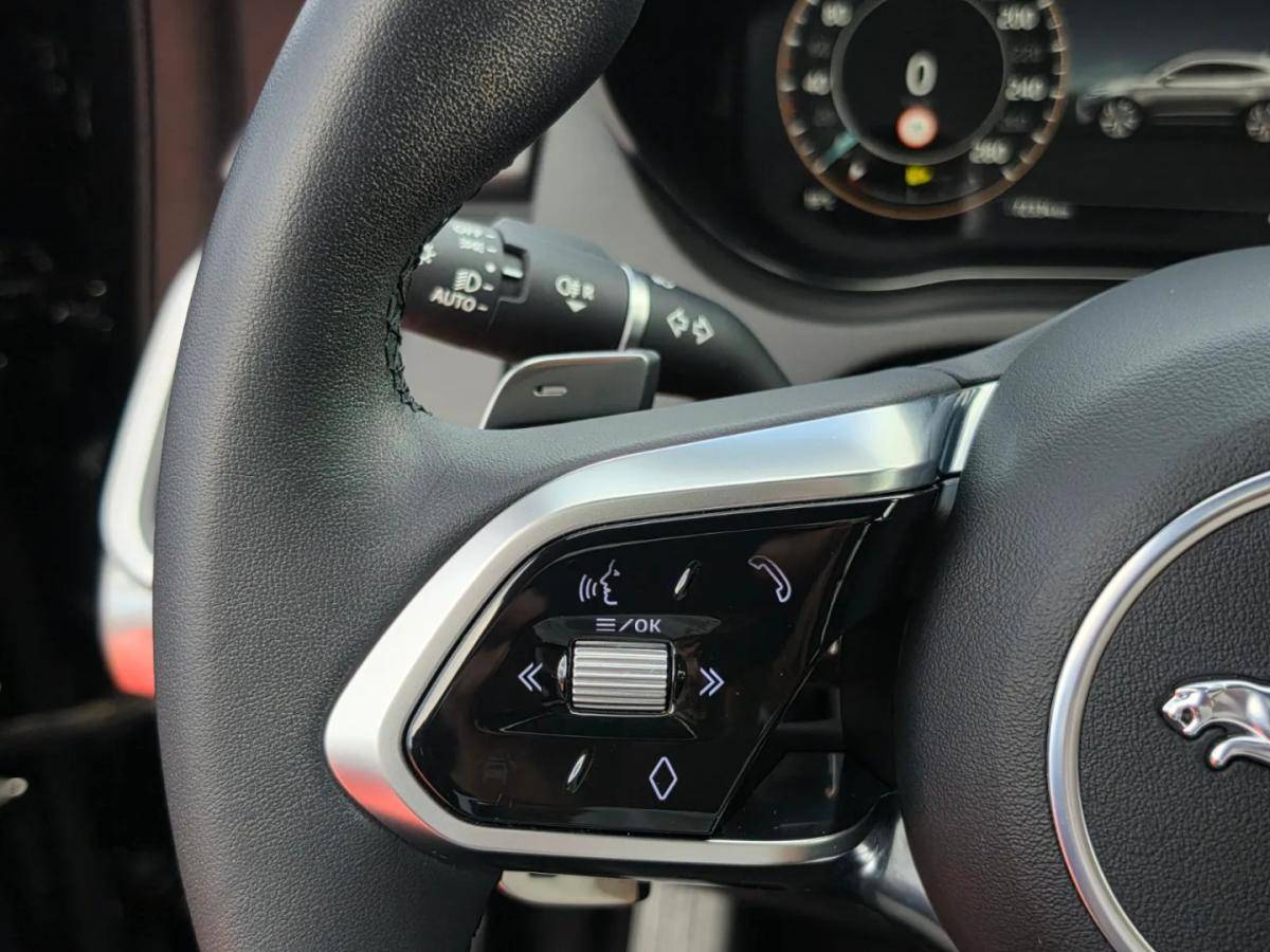 jaguar-e-pace-2023-hibrido-1498cc
