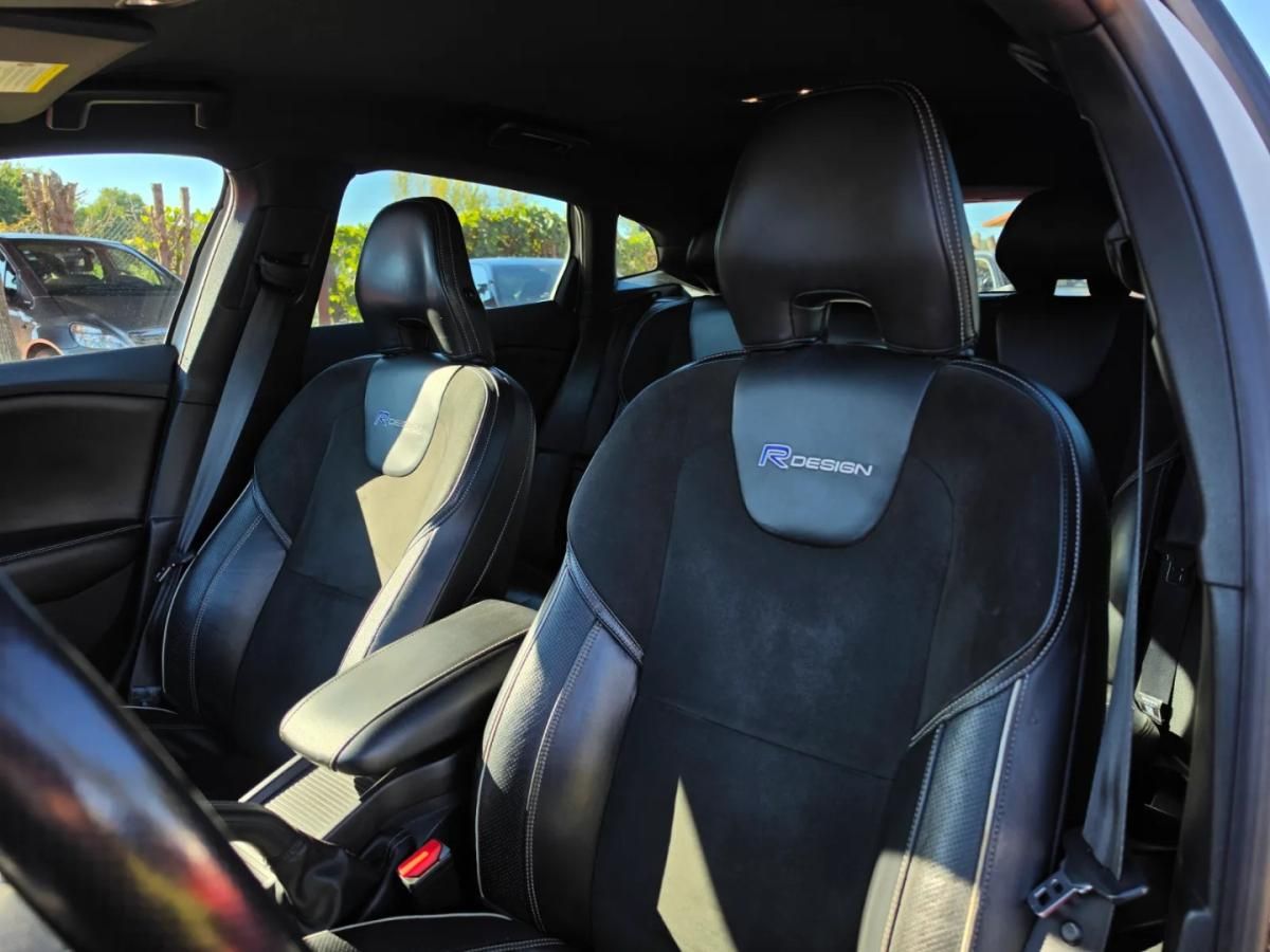 volvo-v40-2013-diesel-1560cc