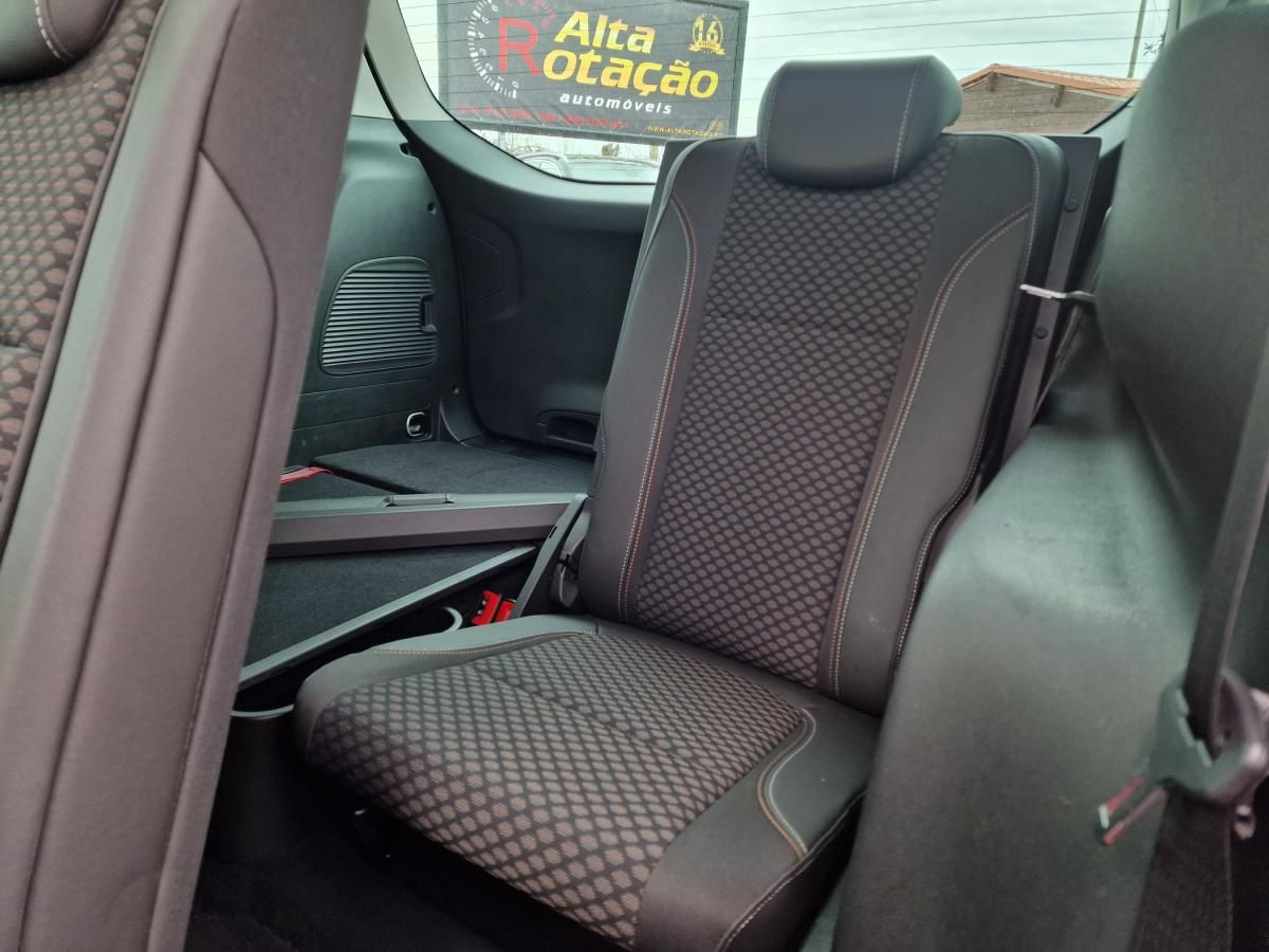 opel-zafira-2018-diesel-1598cc