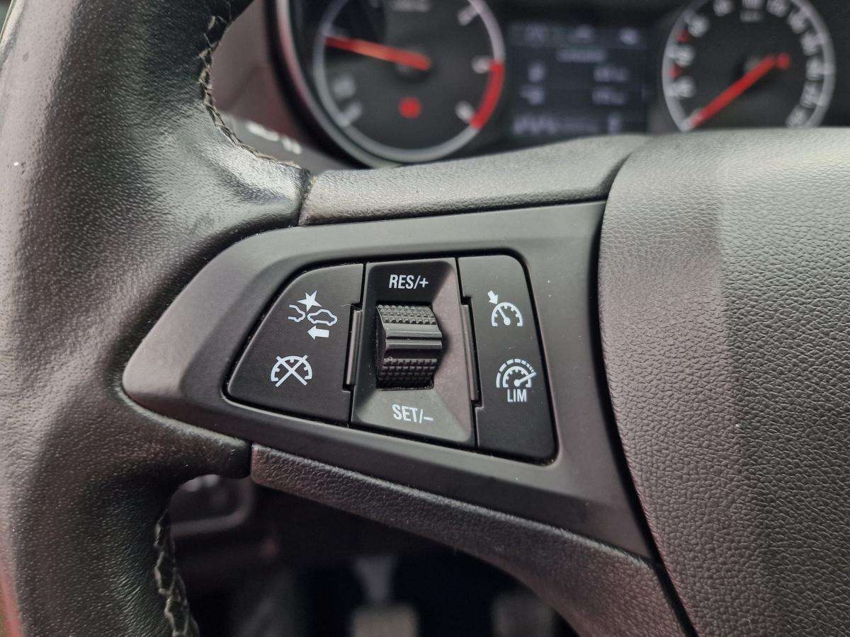 opel-zafira-2018-diesel-1598cc
