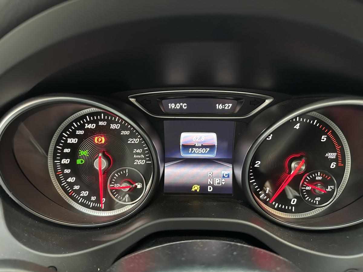mercedes-benz-cla-200-cdi-2018-diesel-2143cc