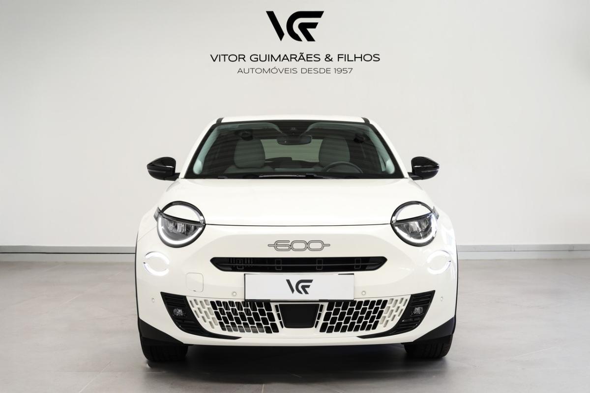 fiat-600-2024-gasolina-1199cc