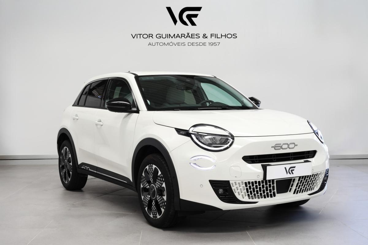 fiat-600-2024-gasolina-1199cc