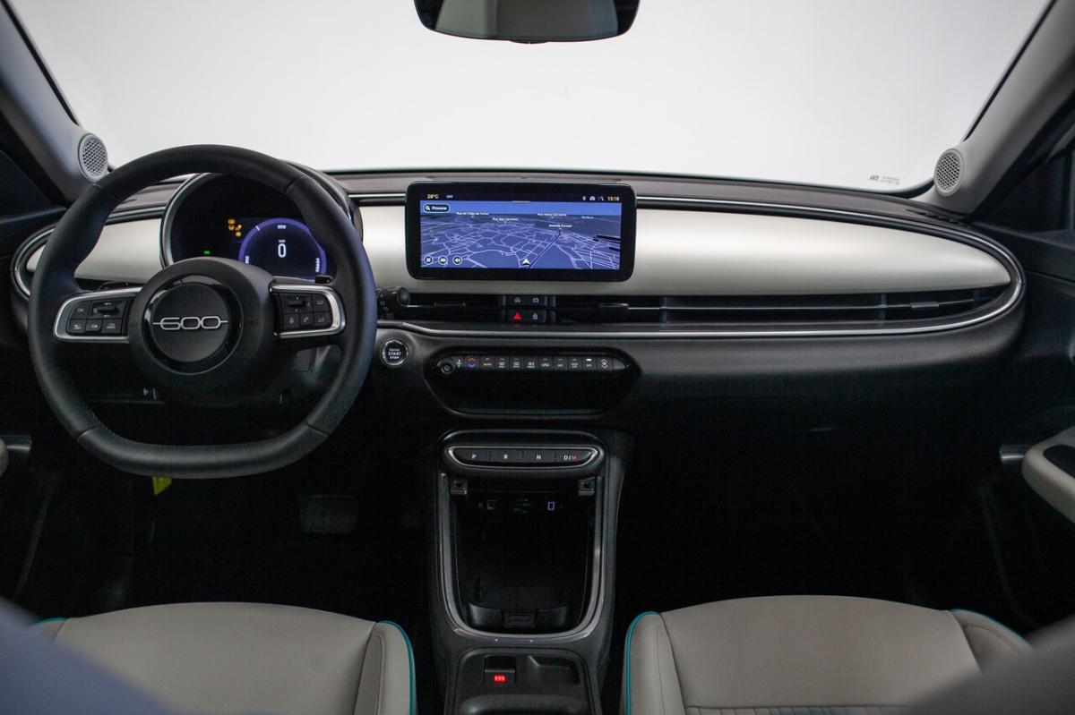 fiat-600-2024-gasolina-1199cc