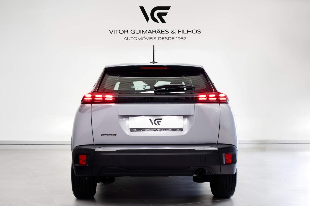 peugeot-2008-2024-gasolina-1199cc