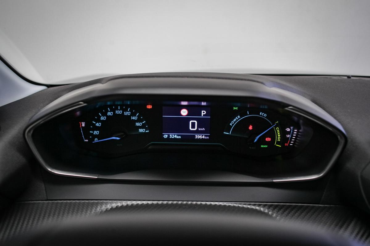 peugeot-208-2025-eletrico-0cc