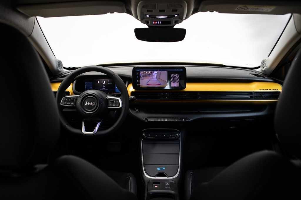jeep-avenger-2023-eletrico-500cc