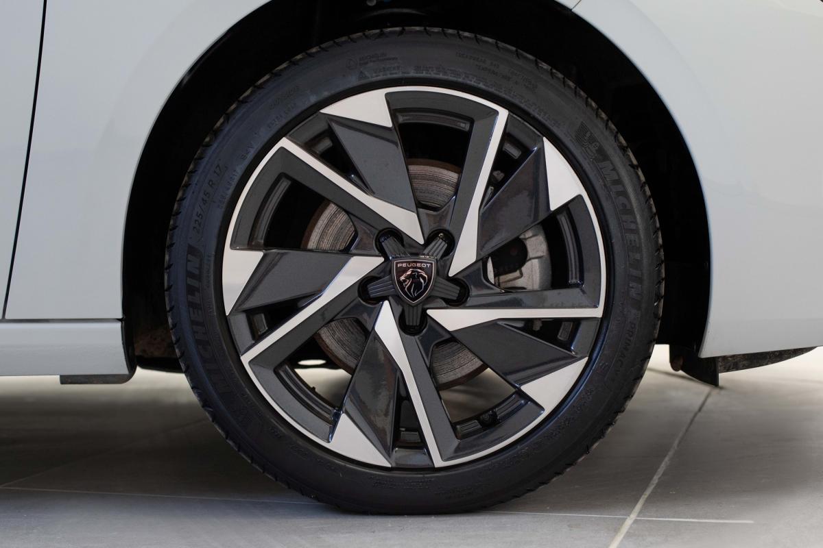 peugeot-308-sw-2024-gasolina-1199cc