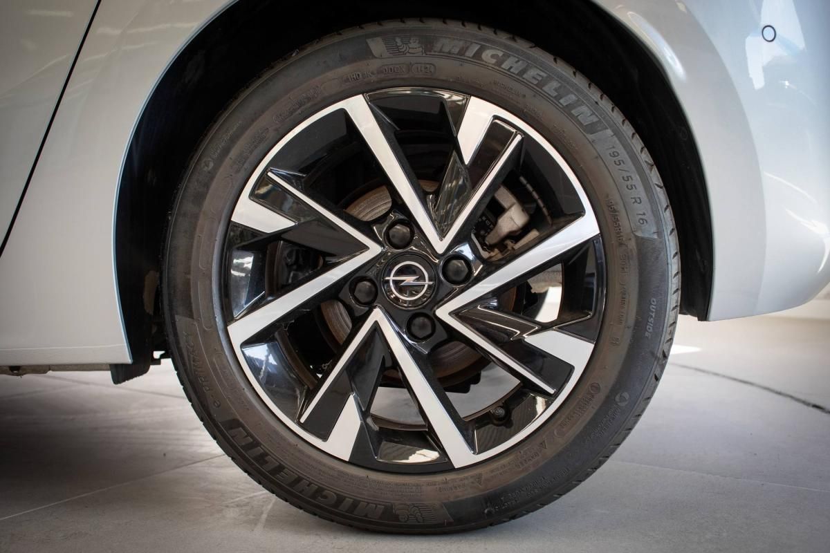 opel-corsa-2024-gasolina-1199cc