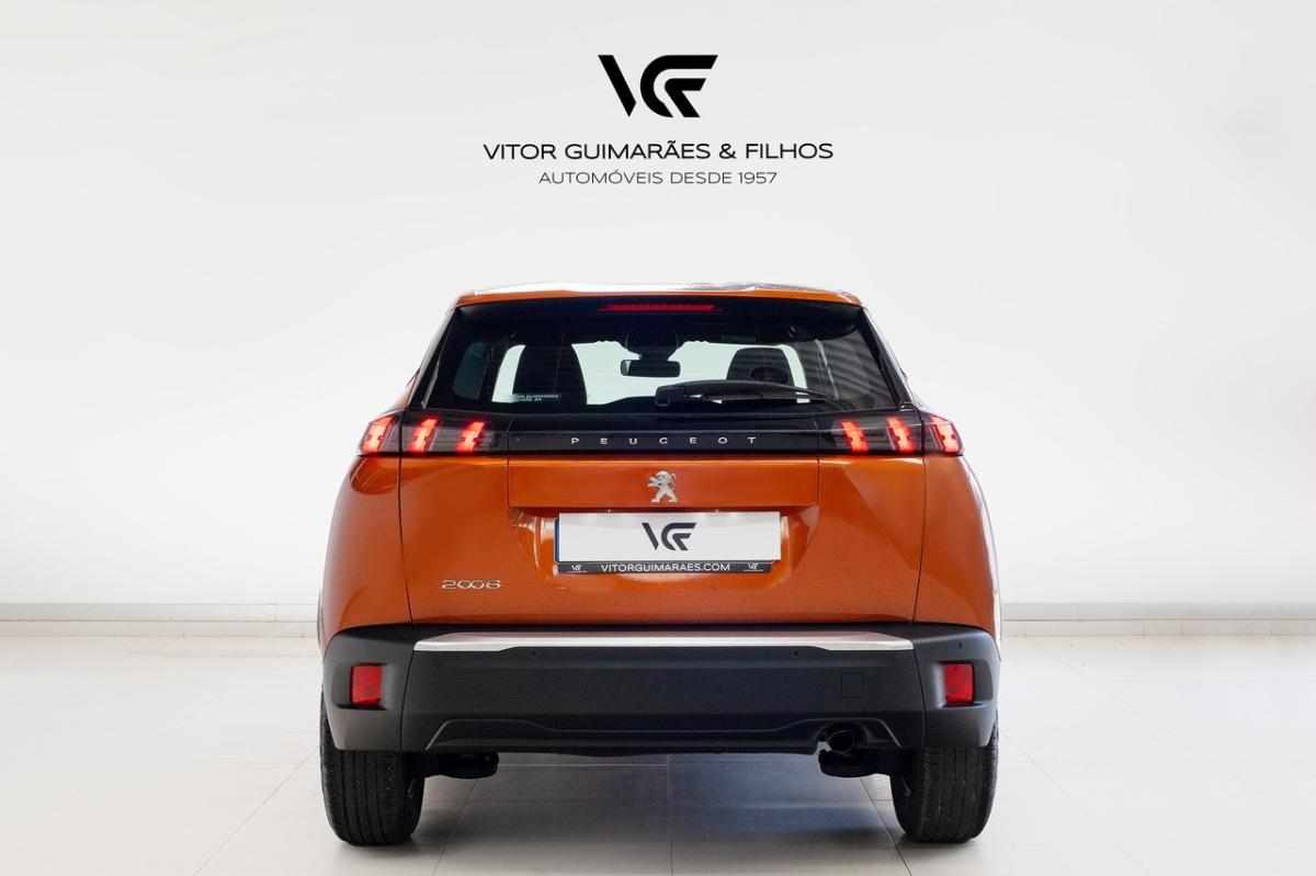 peugeot-2008-2023-gasolina-1199cc