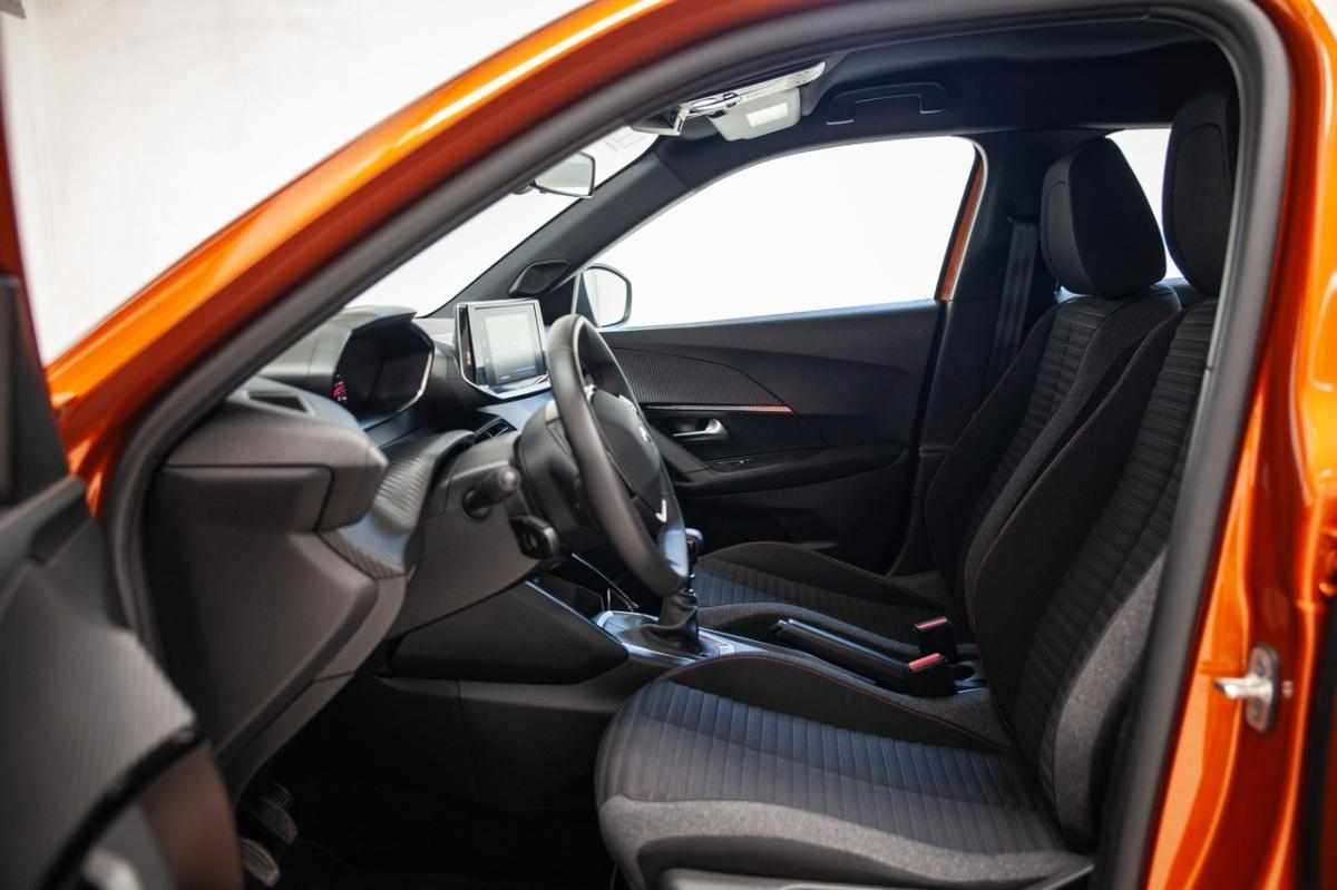 peugeot-2008-2023-gasolina-1199cc