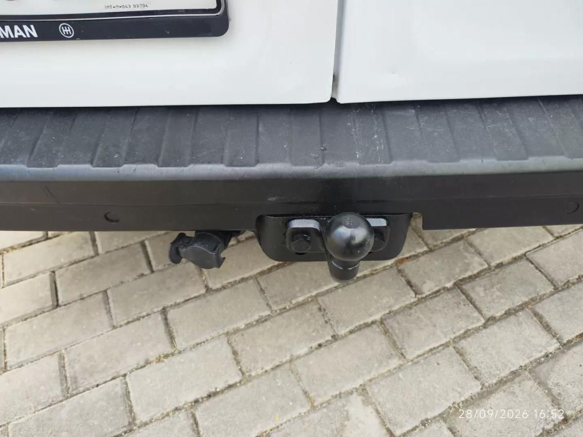 opel-vivaro-2016-diesel-1598cc