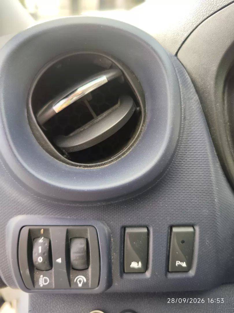opel-vivaro-2016-diesel-1598cc