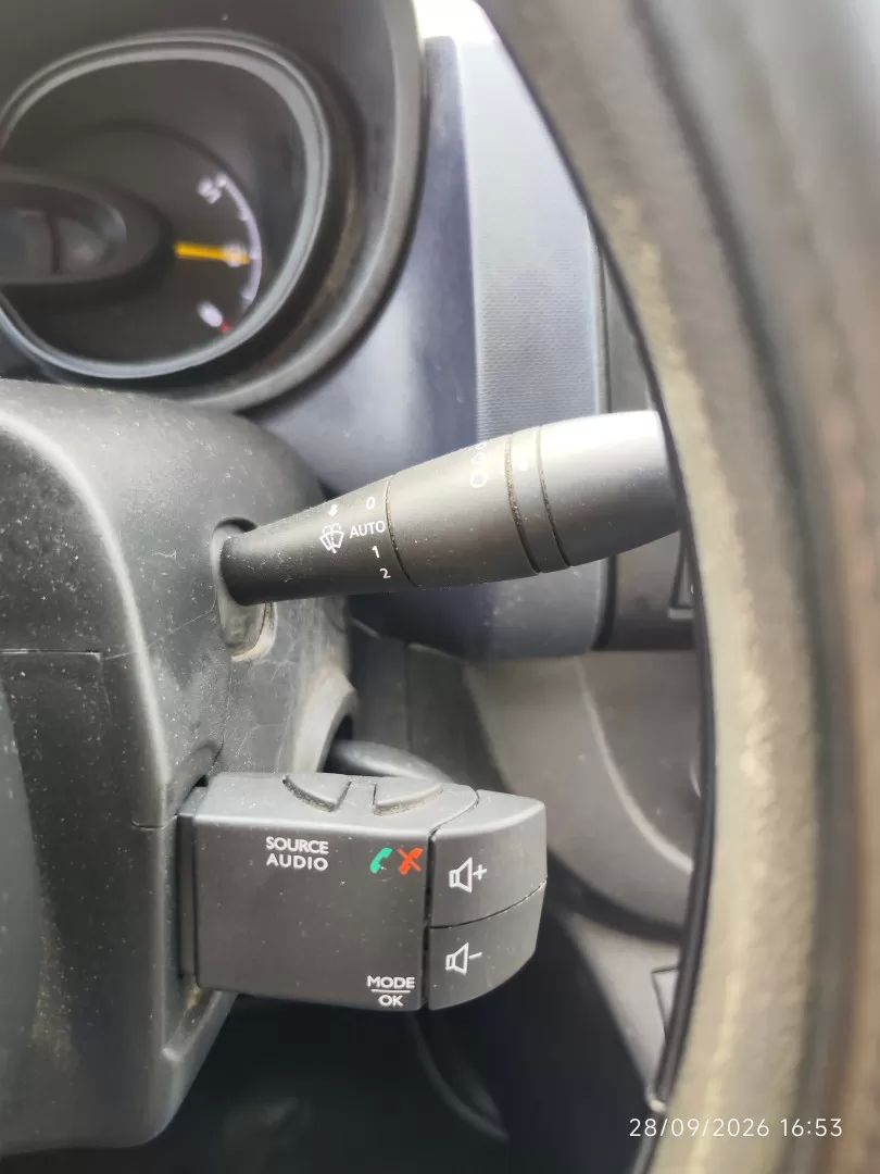 opel-vivaro-2016-diesel-1598cc
