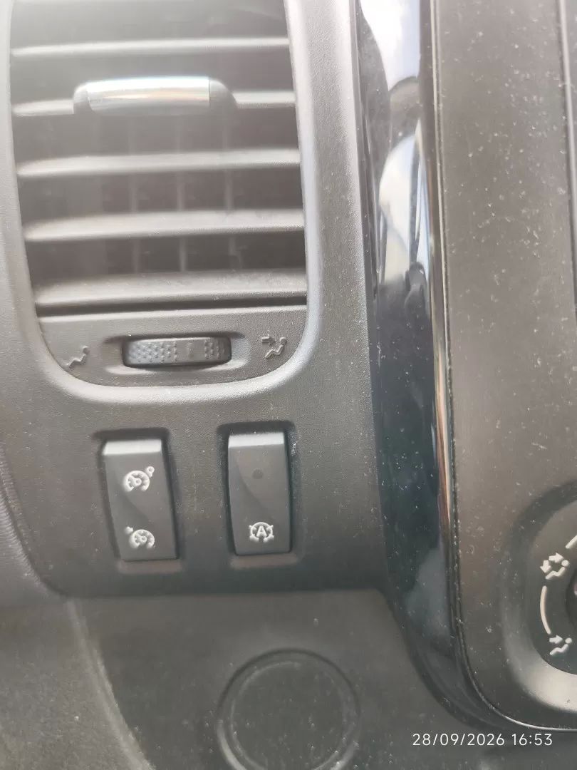 opel-vivaro-2016-diesel-1598cc
