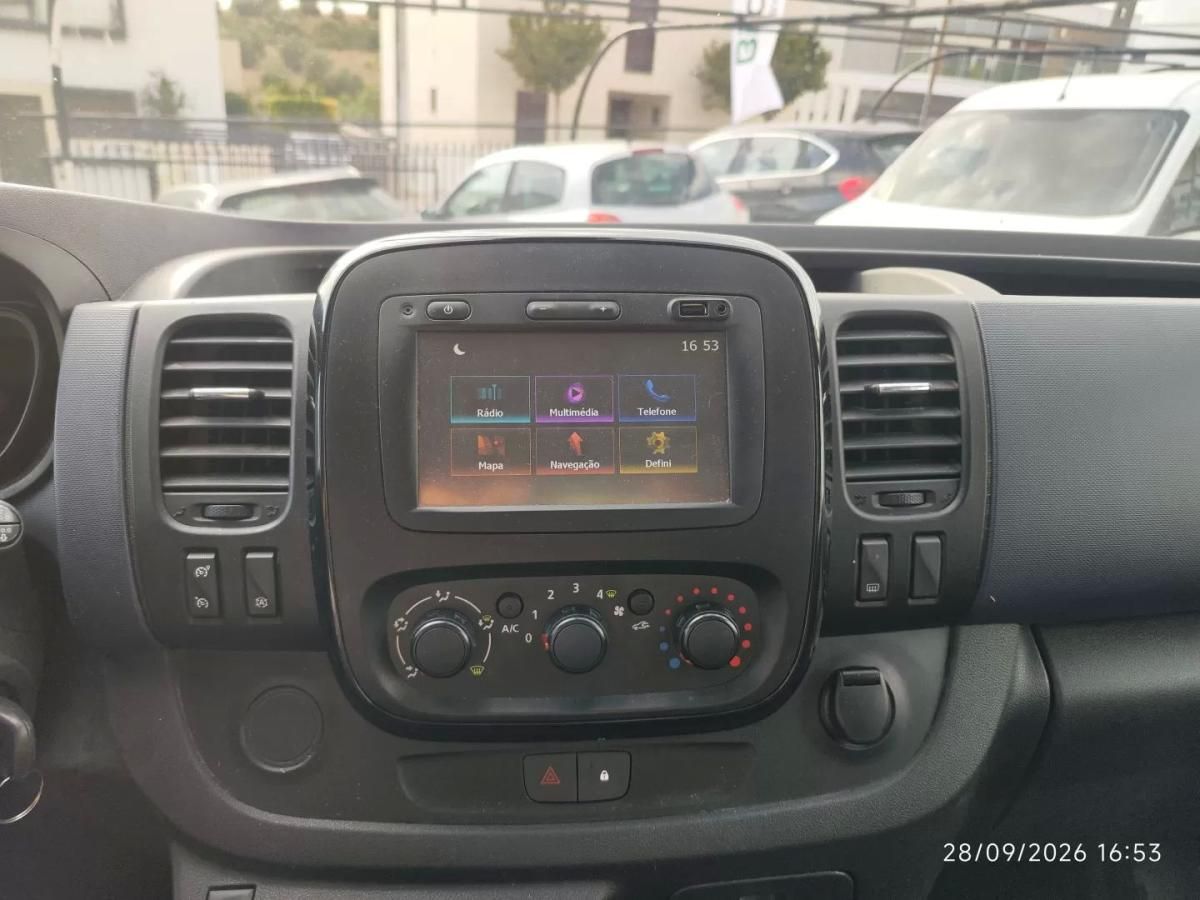 opel-vivaro-2016-diesel-1598cc
