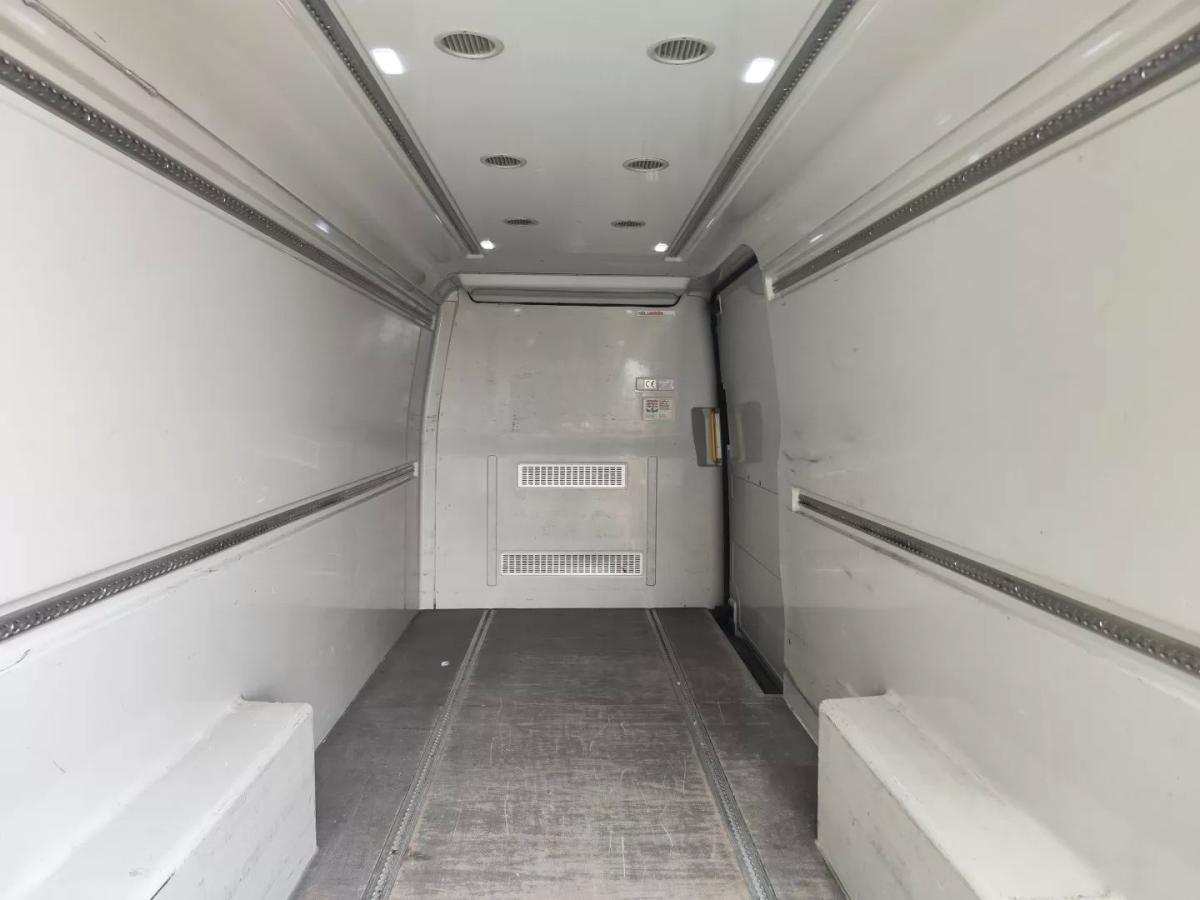volkswagen-crafter-2019-diesel-1968cc