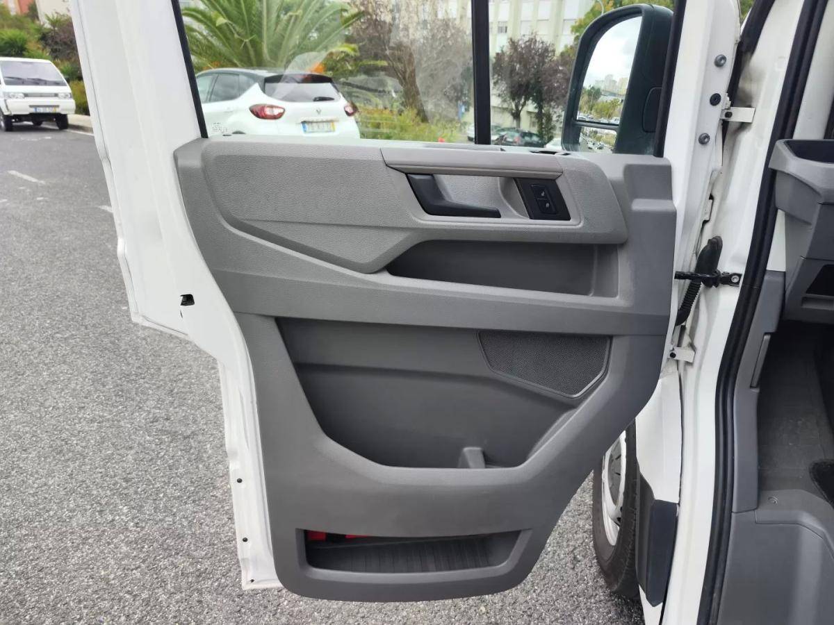 volkswagen-crafter-2019-diesel-1968cc