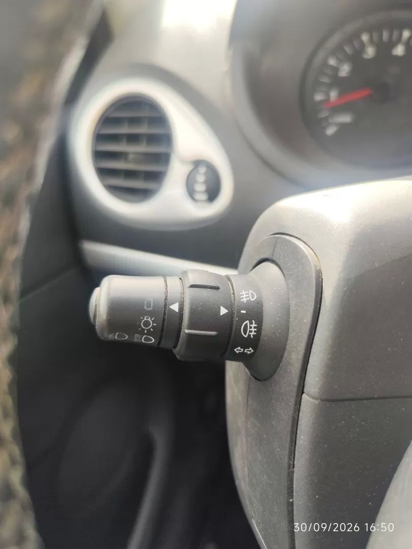 renault-clio-2009-gasolina-1149cc