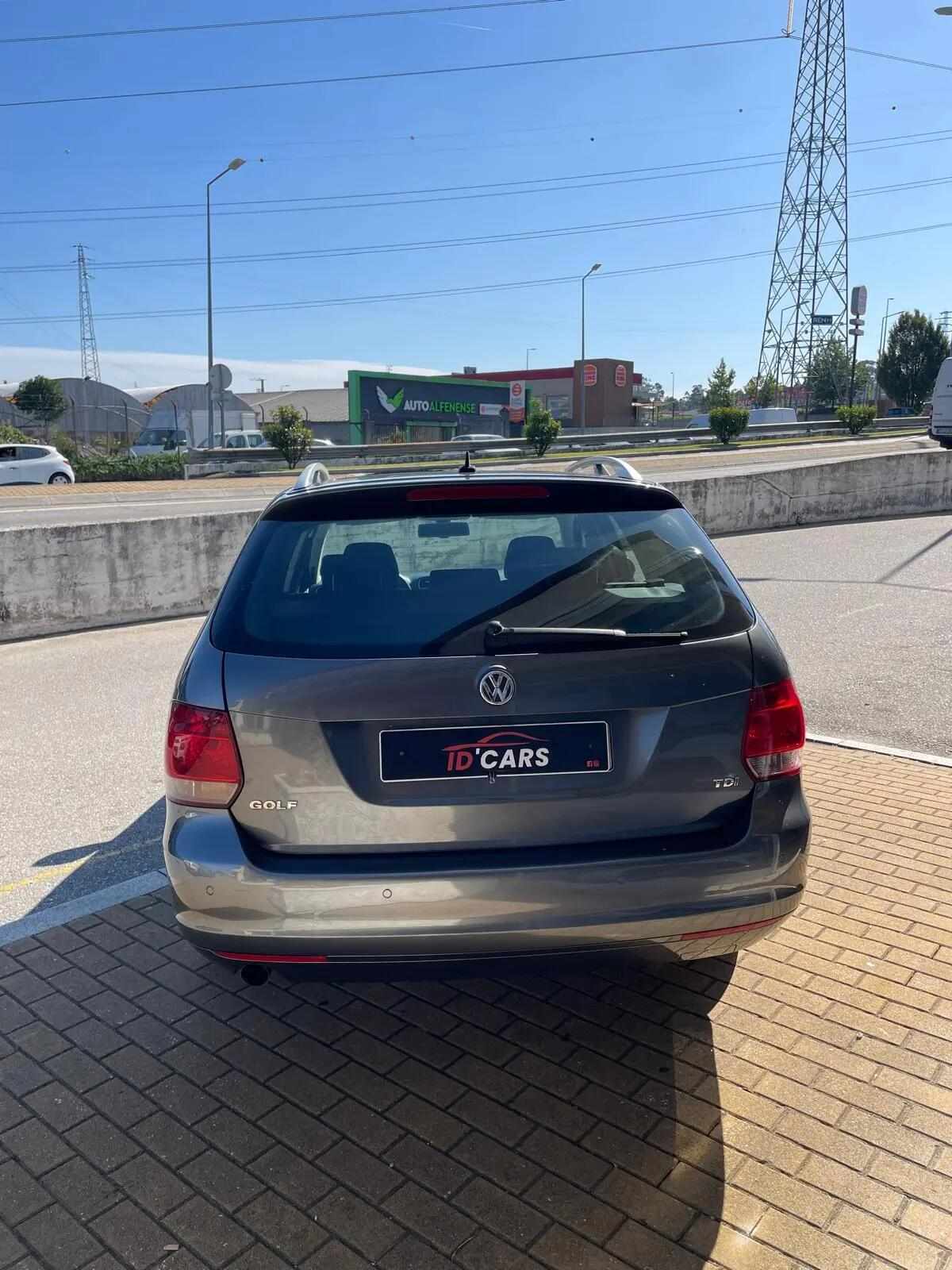 volkswagen-golf-variant-2011-diesel-1598cc