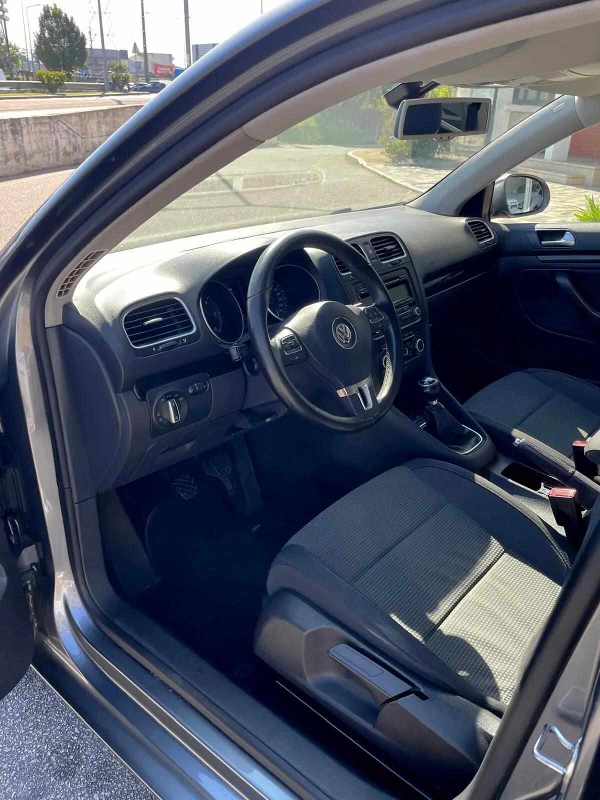 volkswagen-golf-variant-2011-diesel-1598cc