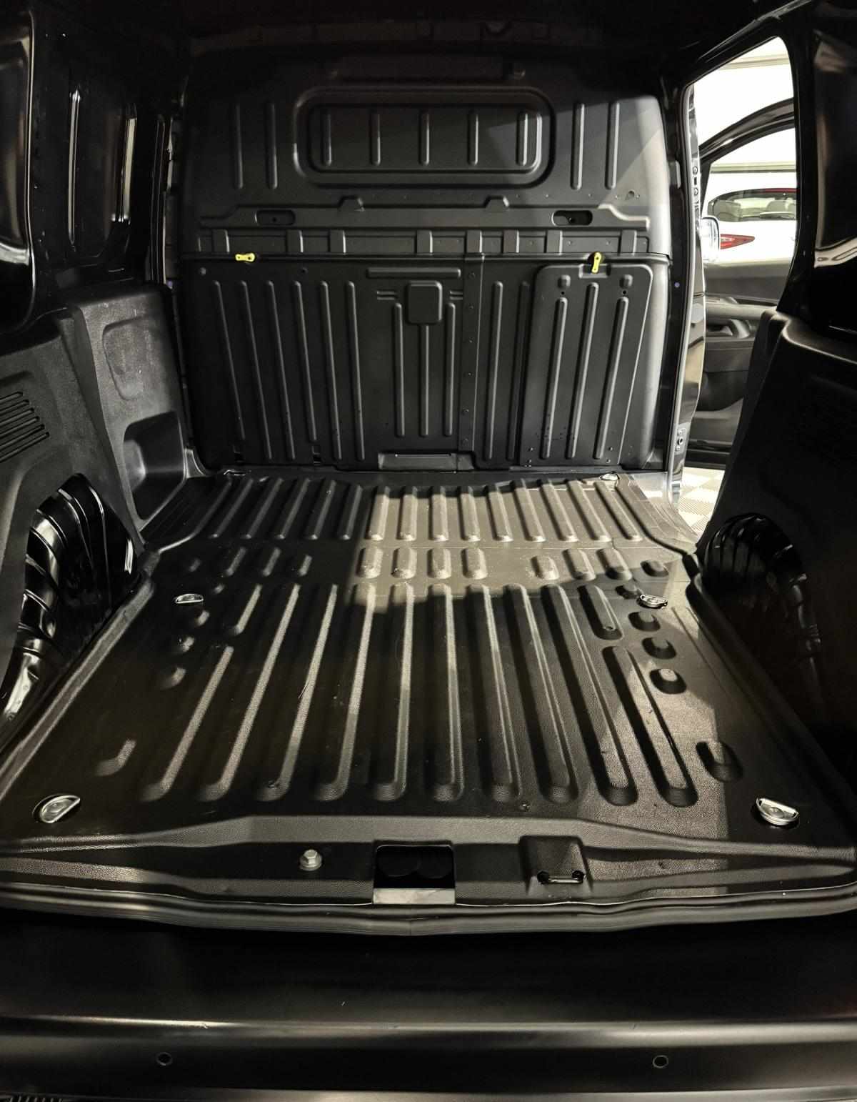peugeot-partner-2024-diesel-1499cc